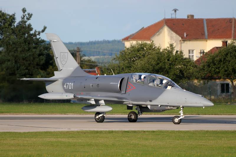 comp_RARO 13_11.jpg - This Slovak Air Force L-39ZAM Albatros from 2. Výcviková letka based at Sliac is already painted in the new two tone grey scheme sporting toned down insignias